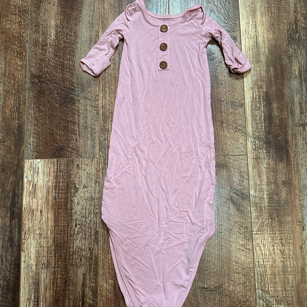 Caden lane tie gown 0-3